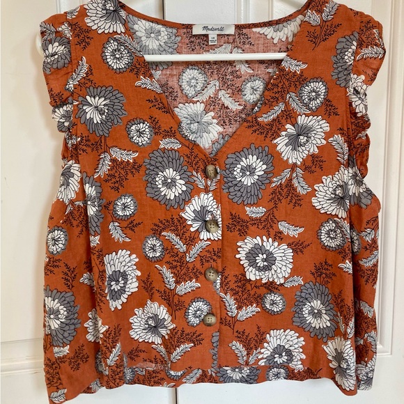 Madewell Ruffle Button-Front Tank in Gathered
Blooms Linen-Blend - Picture 1 of 7
